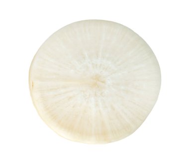 Dilimlenmiş turp beyaz arkaplanda izole