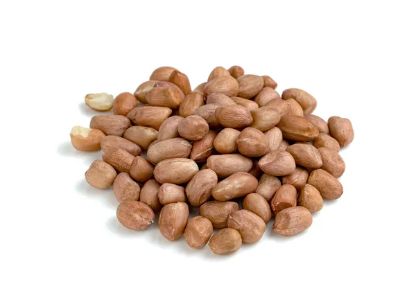 Amendoins Crus Isolados Sobre Fundo Branco — Fotografia de Stock