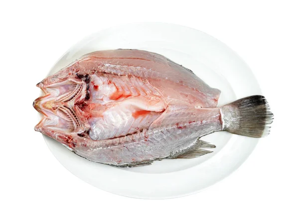 Баррамунді Або Морська Риба Тарілці Ізольовані Білому Тлі Включаючи Відсічний — стокове фото