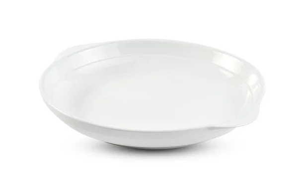 在白色背景上隔离的空的白色陶瓷盘 包括剪切路径 — 图库照片