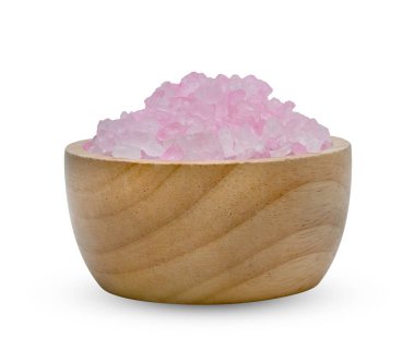 Beyaz arka planda izole edilmiş ahşap kaseli kaya şekeri veya kristal şeker, kırpma yolunu içerir