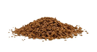 Beyaz arka planda izole edilmiş anlık kahve tozu 