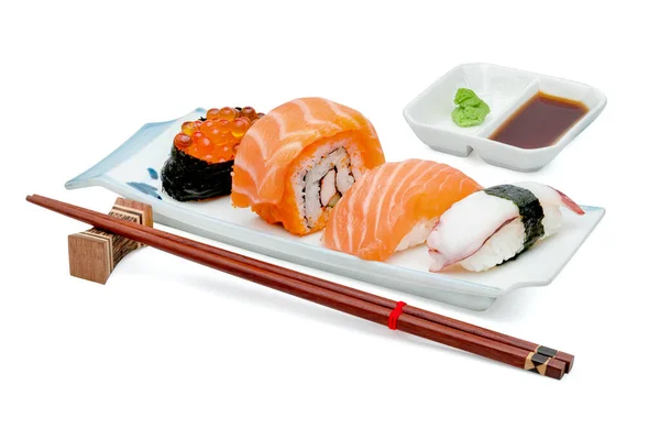 Nigiri Sushi Set Med Ätpinnar Och Skålen Japansk Stil Isolerad — Stockfoto