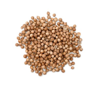 Beyaz arkaplanda izole edilmiş kişniş tohumları, üst görünüm