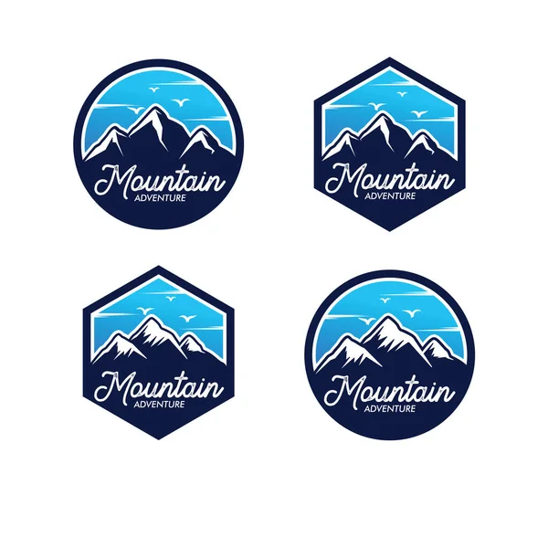 Set Von Mountain Adventure Logo Design Template Mit Weißem Hintergrund — Stockvektor