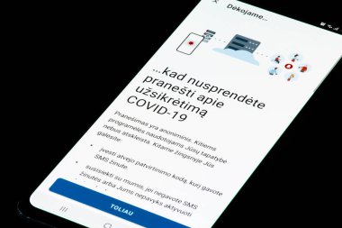 Vilnius, Litvanya - 25 Kasım 2020: Stop Covid, Korona Stop LT Litvanya, Litvanya resmi COVID-19 veya Coronavirus takip uygulaması, izleme sistemi 