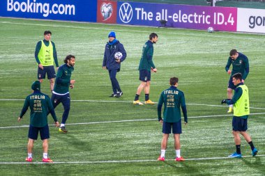 Vilnius, Litvanya - 30 Mart 2021: Litvanya - İtalya, Katar 2022 Dünya Kupası ön eleme karşılaşması öncesinde İtalya futbol takımı