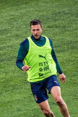 Vilnius, Litvanya - 30 Mart 2021: İtalya ve Juventus oyuncusu Bernardeschi Litvanya - İtalya, Katar 2022 Dünya Kupası ön eleme maçı, dikey