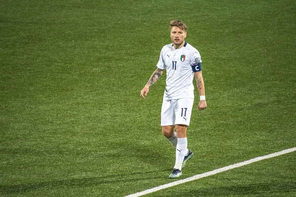 Vilnius, Litvanya - 31 Mart 2021: İtalya Futbol Takımı oyuncusu ve kaptanı Ciro Immobile, Litvanya-İtalya, Katar 2022 Dünya Kupası ön eleme karşılaşması sırasında Lazio