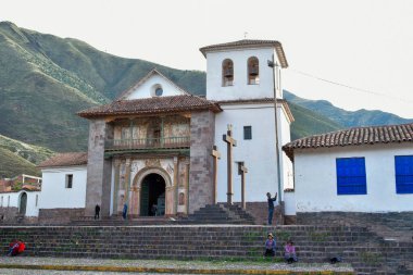 Havari Aziz Peter 'in Barok Kilisesi - Andahuaylillas-Peru, duvarlarını süsleyen muhteşem fresklerden dolayı 