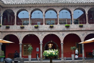 Cusco 'nun tarihi başkenti Peru şehri 13. yüzyıldan 16. yüzyıldaki İspanyol fethine kadar İnka İmparatorluğu' nun tarihi başkentiydi. 1983 yılında, Cusco UNESCO tarafından Dünya Mirası olarak ilan edildi.