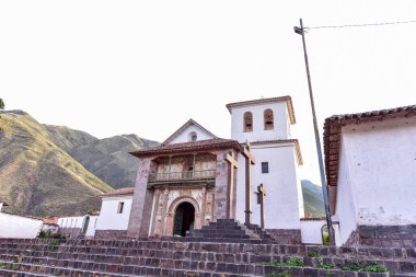 Havari Aziz Peter 'in Barok Kilisesi - Andahuaylillas-Peru, duvarlarını süsleyen muhteşem fresklerden dolayı 