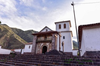 Havari Aziz Peter 'in Barok Kilisesi - Andahuaylillas-Peru, duvarlarını süsleyen muhteşem fresklerden dolayı 