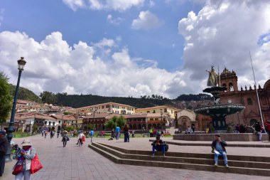 Cusco 'nun tarihi başkenti Peru şehri 13. yüzyıldan 16. yüzyıldaki İspanyol fethine kadar İnka İmparatorluğu' nun tarihi başkentiydi. 1983 yılında, Cusco UNESCO tarafından Dünya Mirası olarak ilan edildi.