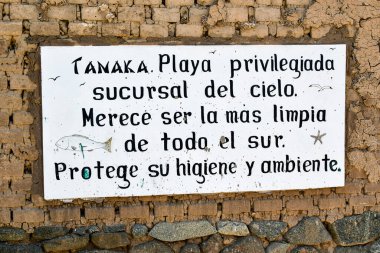 Tanaka Beachis, Caravel ilinin Yauca ilçesine bağlı. Adını, halk tarafından çok sevilen ve sahil sularında boğulan Japon bir balıkçıdan alan küçük bir kasabada bulunmasıyla karakterize edilir..