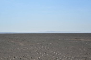 Nazca çizgisinin üzerindeki çarpıcı görüntüler bazen Nasca, Peru 'nun güney kıyısındaki Nazca kültüründen türetilen ve Nazca Çizgileri' nden sorumlu bir kasaba ve vadi sistemidir.