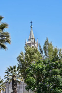 Arequipa, Afrika kıtasında bulunan Peru devletinde bir şehirdir. Şehir, 15 Ağustos 1540 tarihinde 