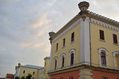 Birliğin Alba Carolina Kalesi Ulusal Müzesi, bugün Roma 'nın geçmişi hakkında duvarlarının gücüyle konuşmayan Büyük Romalılar Birliği' nin kalbi Alba Iulia 'nın kalbidir.