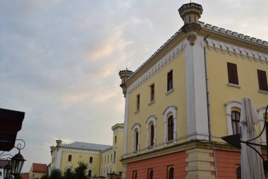Birliğin Alba Carolina Kalesi Ulusal Müzesi, bugün Roma 'nın geçmişi hakkında duvarlarının gücüyle konuşmayan Büyük Romalılar Birliği' nin kalbi Alba Iulia 'nın kalbidir.