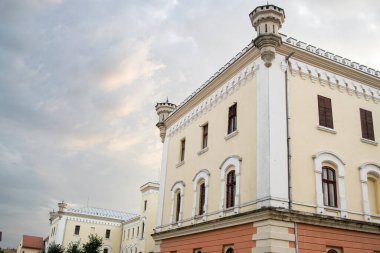 Birliğin Alba Carolina Kalesi Ulusal Müzesi, bugün Roma 'nın geçmişi hakkında duvarlarının gücüyle konuşmayan Büyük Romalılar Birliği' nin kalbi Alba Iulia 'nın kalbidir.