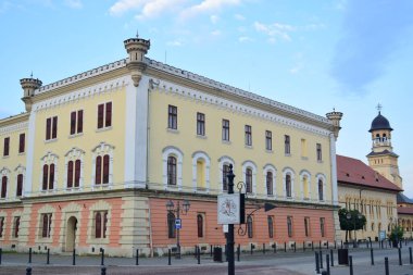Birliğin Alba Carolina Kalesi Ulusal Müzesi, bugün Roma 'nın geçmişi hakkında duvarlarının gücüyle konuşmayan Büyük Romalılar Birliği' nin kalbi Alba Iulia 'nın kalbidir.