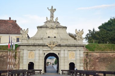 Manzara Alba Carolina Kalesi-Giriş kapısı, Roma Büyük Birliği 'nin kalbi, Alba Iulia, bugün konuşmayan kale, duvarlarının gücüyle, Roma' nın geçmişi hakkında