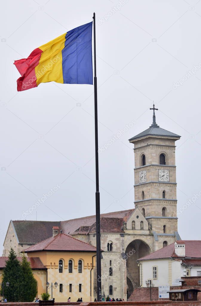 Ver Catedral Católica Romana de San Miguel Alba Iulia se encuentra