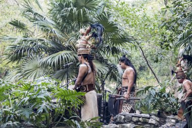 Xcaret Parkı - Riviera Maya - Meksika Dansçıları, Meksika 'nın Quintana Roo eyaletinden Karayipler kıyısında yer alan Riviera Maya' da bir eğlence parkı, tatil köyü ve eko-turizm gelişimi..
