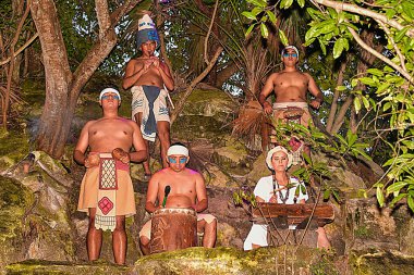 Xcaret Parkı - Riviera Maya - Meksika Dansçıları, Meksika 'nın Quintana Roo eyaletinden Karayipler kıyısında yer alan Riviera Maya' da bir eğlence parkı, tatil köyü ve eko-turizm gelişimi.. 