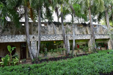 Xcaret - Riviera Maya-Mexico, Meksika 'nın Quintana Ru eyaletinin Karayipler kıyısında yer alan bir tema parkı. Park Cancun' un 75 km güneyinde ve Playa del Carmen 'in 6,5 km güneyinde yer almaktadır.