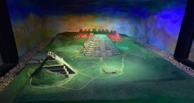 Xcaret - Riviera Maya - Meksika düzlemi Meksika 'nın Quintana Roo. eyaletinden Karayipler kıyısında Riviera Maya' da yer alan bir eğlence parkı, bir tatil köyü ve eko-turizm gelişimi. Park Cancun 'un yaklaşık 75 kilometre güneyinde yer alıyor.