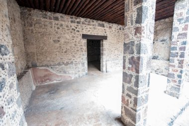 Ciudadela (Citadel) Teotihuacan.Teotihuacan, Teotihuacan 'ın tam merkezinde yer alan ve şehir planının bir parçası olan yaklaşık 17 dönümlük bir alana sahip büyük bir meydandır.. 