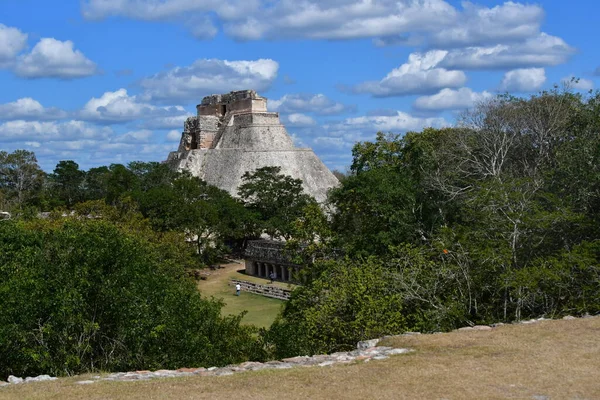 Pirámide Del Mago Una Pirámide Mesoamericana Ubicada Antigua Ciudad Precolombina — Foto de Stock