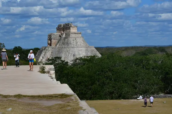 Pirámide Del Mago Una Pirámide Mesoamericana Ubicada Antigua Ciudad Precolombina —  Fotos de Stock