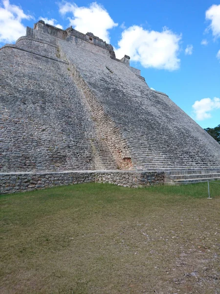 Piramide Dei Magiciani Una Piramide Mesoamericana Situata Nell Antica Città — Foto Stock