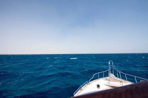 Jachty Lodě Rudém Moři Název Pochází Sezónních Výbuchů Červeného Cyanobakteria — Stock fotografie