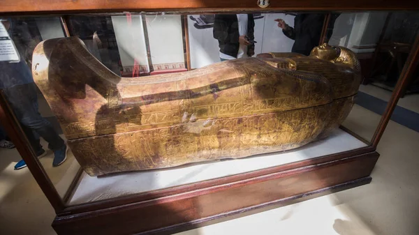 埃及文物博物馆 Cairo 收藏了许多重要的古埃及历史文物 它收藏了世界上最大的法老古物和图坦卡蒙国王的许多财宝 — 图库照片