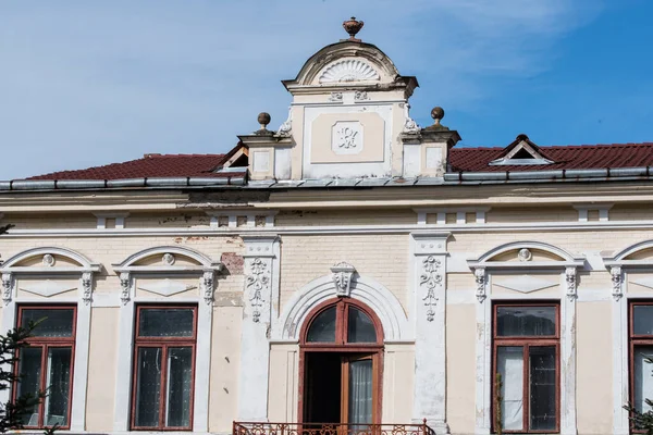 タルグ 柔術ルーマニア遺産の建物 多具柔術の中心にある伝統的建造物における南北戦争時代の特徴に関する建築物の詳細 — ストック写真