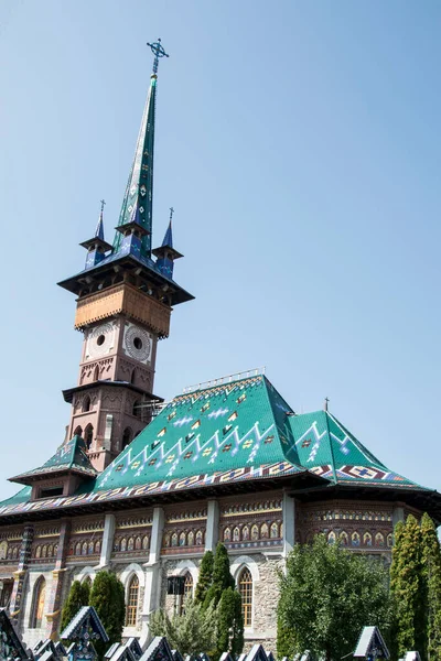 Église Orthodoxe Roumaine Spna Avec Une Tour Mince Spécifique Aux — Photo