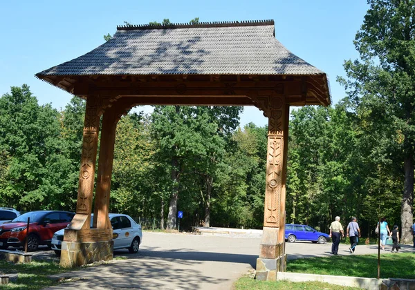 Den Maramures Gate Bygget Egetræ Generelt Mindst Tre Udskårne Søjler - Stock-foto