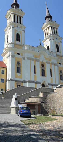 圣母玛利亚修道院 小教堂 Lipova Arad 建筑细节 属于罗马天主教崇拜 1992年 教皇约翰 保罗二世授予修道院小教堂的称号 — 图库照片