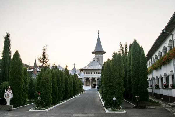 Klosteret Det Hellige Kors Fra Oradeaortodokse Kloster Bygget Til Troende - Stock-foto