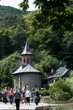 Prislop Manastırı, 1564 yılında Eflak 'tan Moise Voda' nın kızı Zamfira tarafından inşa edilen ve Romanya 'nın Hunedoara İlçesi' nde bulunan bir manastır.