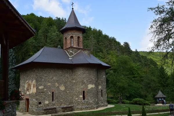 Prislop Monastery Monasterio Rumania Situado Condado Hunedoara Iglesia Del Monasterio —  Fotos de Stock