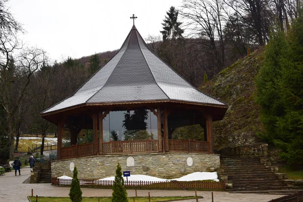 Letní Oltář Kláštera Prislop Vyrobeno Dřeva Potaženo Vlnitým Železem Místo — Stock fotografie