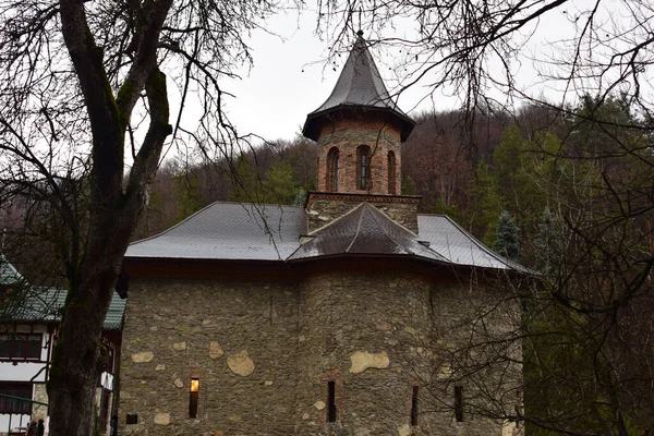 Prislop Monastery Monasterio Rumania Situado Condado Hunedoara Iglesia Del Monasterio —  Fotos de Stock