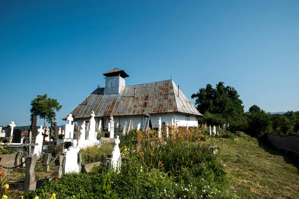 외국산 교회는 1803 Coman Clueriu 성당의 세워졌는데 비쿨루 Poiana Sibiului — 스톡 사진