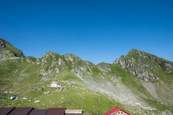法加拉山脉是南喀尔巴阡山脉的一部分 是罗马尼亚最高峰 即摩尔多瓦峰 海拔2544米 — 图库照片