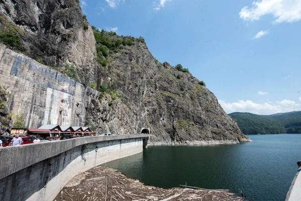 Lago Vidraru Nei Monti Fagaras Costruito Tra Pendii Pleasa Vidraru — Foto Stock