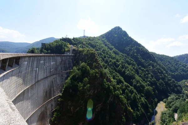 Vidraru Dam Het Fagaras Gebergte Gebouwd Tussen Pleaa Vidraru Hellingen — Stockfoto